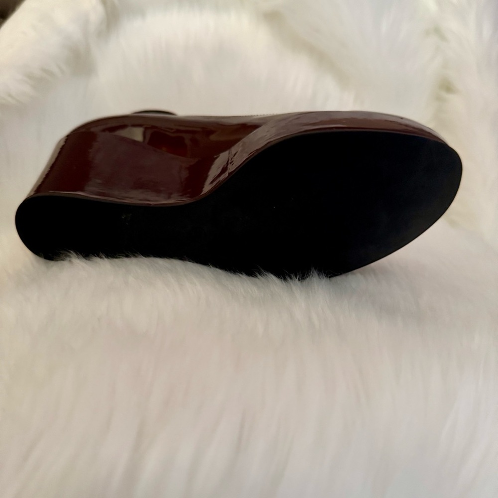 Marc Jacobs Dark Red Patent Heels - Picture 7 of 9